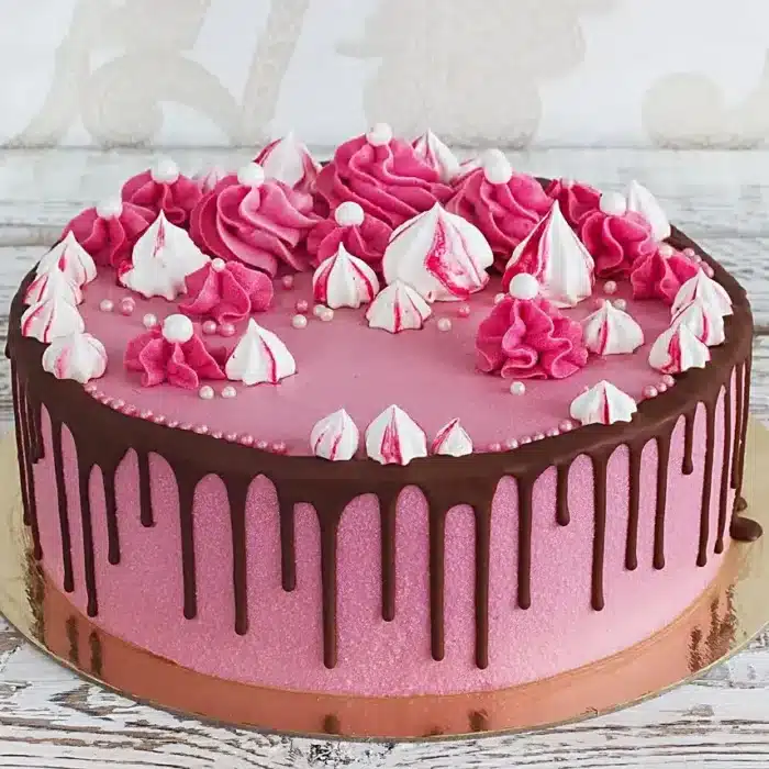 strawberry-cream-cake