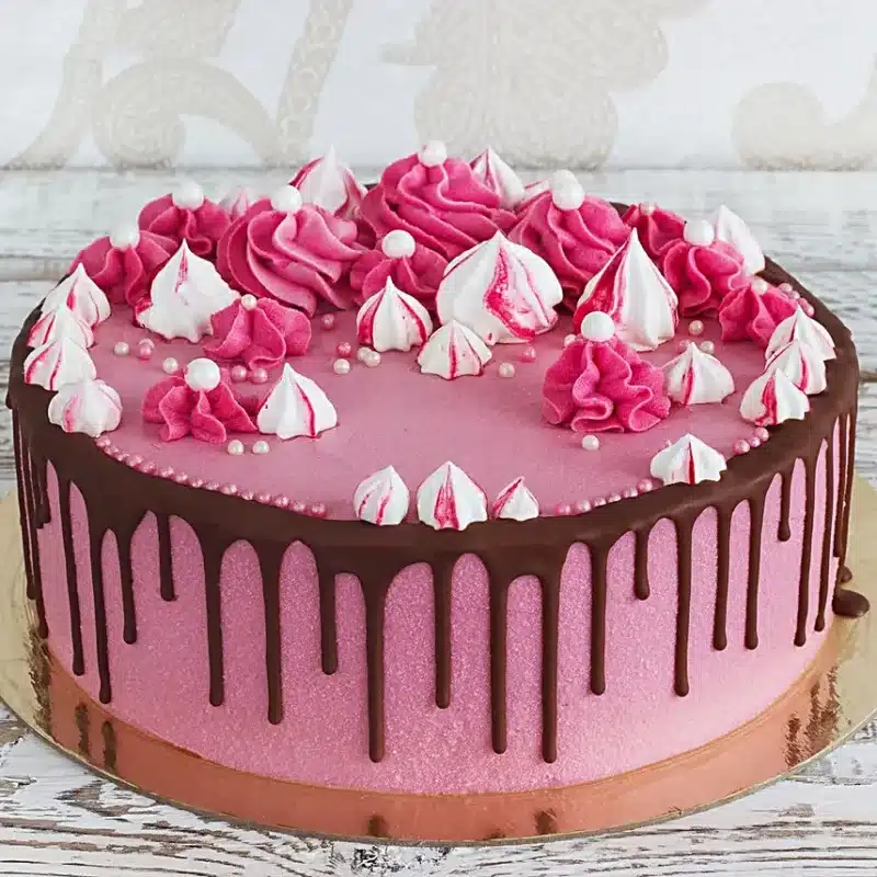 strawberry-cream-cake